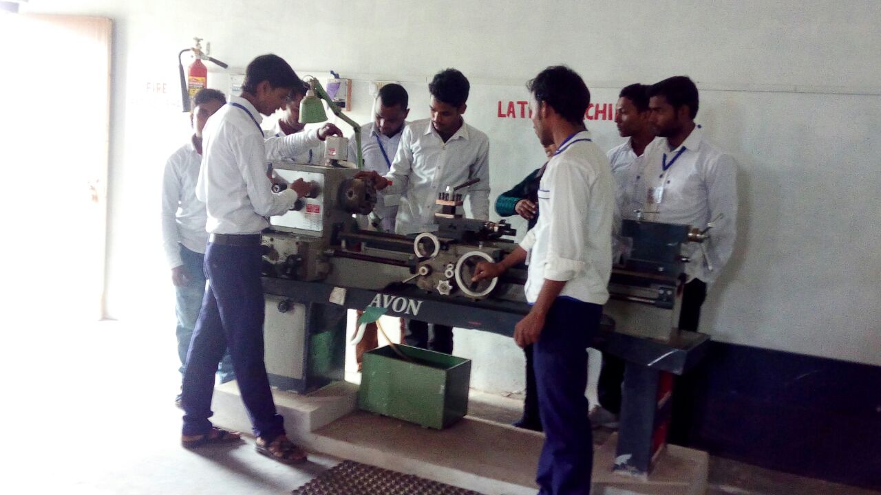 Fitter Trade Lathe Machine